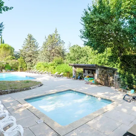 Confort 4 Piscine Partagée Chalet *